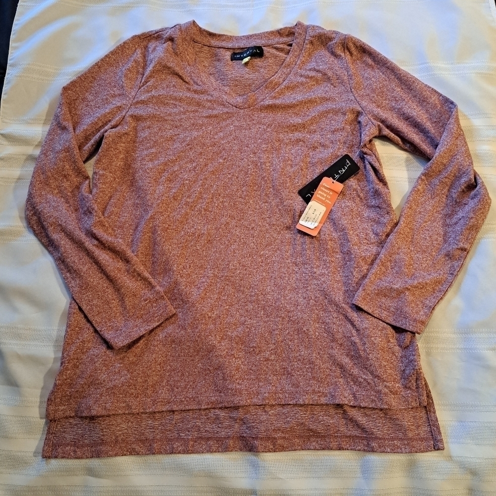 Interval women's size medium maroon long sleeved top NWT